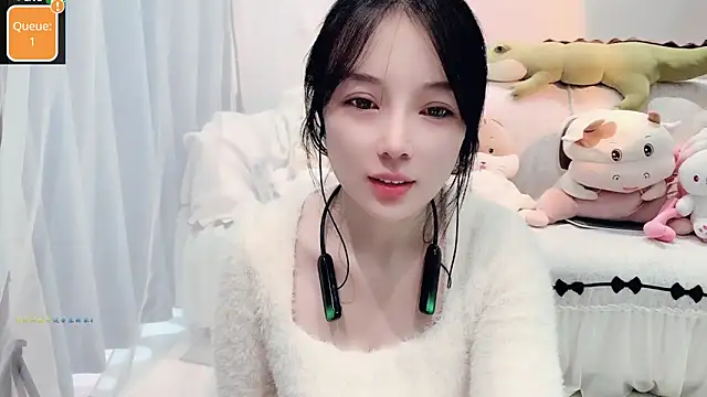 AKiKi711 online show from October 19, 2025, 4:24 am