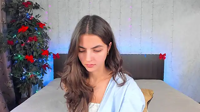 Snapshot of Milana_Crystal_ chatting on December 27, 2024, 11:17 am Milana Crystal online show from December 27, 2024, 11:17 am