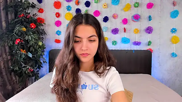 Snapshot of Milana_Crystal_ chatting on March 13, 2025, 8:26 am Milana Crystal online show from March 13, 2025, 8:26 am