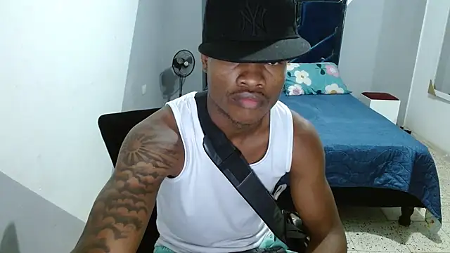 Snapshot of MiguelAngelxl chatting on November 14, 2025, 11:20 am MiguelAngelxl online show from November 14, 2025, 11:20 am