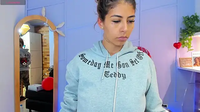 Georgina-coule online show from February 17, 2025, 12:16 pm