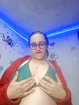 Snapshot of anndreapds chatting on November 10, 2025, 8:19 pm anndreapds online show from November 10, 2025, 8:19 pm