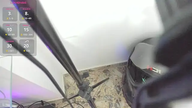 Snapshot of Kylie2211 chatting on February 10, 2026, 1:32 am Kylie2211 online show from February 10, 2026, 1:32 am