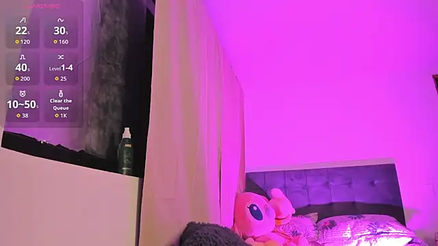 Kylie2211 online show from March 20, 2026, 3:33 am