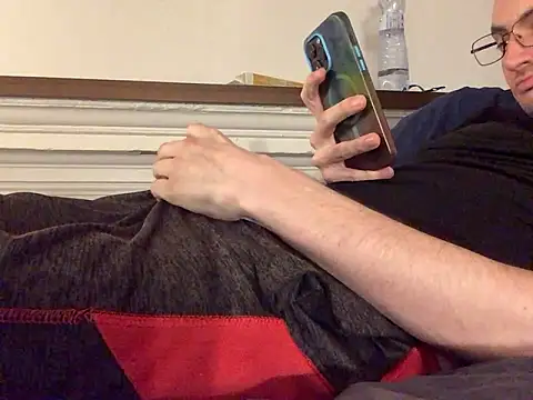 Snapshot of Hebrewhammers42 chatting on December 2, 2024, 9:06 pm Hebrewhammers42 online show from December 2, 2024, 9:06 pm