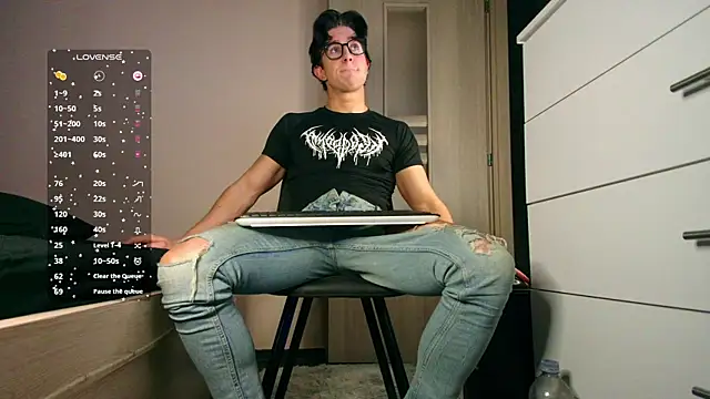 ChristianLevine  online show from April 8, 2026, 5:13 pm