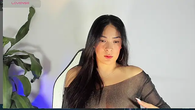 Snapshot of bella_hadid1_ chatting on March 4, 2025, 3:44 am bella hadid1  online show from March 4, 2025, 3:44 am