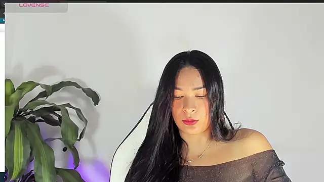 Snapshot of bella_hadid1_ chatting on March 13, 2025, 2:01 pm bella hadid1  online show from March 13, 2025, 2:01 pm