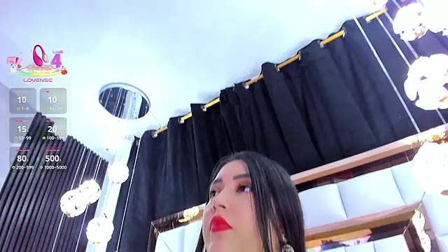 SarayRoyse online show from March 4, 2026, 7:31 pm