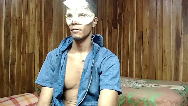 Snapshot of DEMARCOUS_NM chatting on October 21, 2025, 10:32 pm DEMARCOUS NM online show from October 21, 2025, 10:32 pm