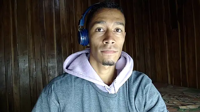 Snapshot of DEMARCOUS_NM chatting on November 14, 2025, 2:16 pm DEMARCOUS NM online show from November 14, 2025, 2:16 pm