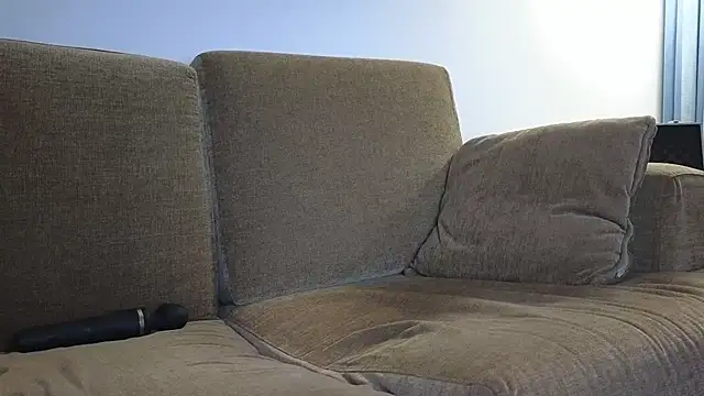 Mr-and-Mrs-Smith online show from October 19, 2025, 2:07 pm