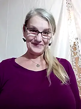 irinamaux online show from January 18, 2025, 6:56 am