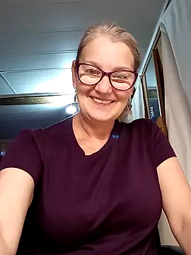 Snapshot of irinamaux chatting on October 11, 2025, 5:17 am irinamaux online show from October 11, 2025, 5:17 am