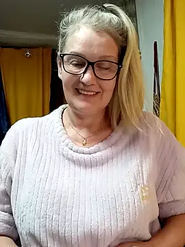 irinamaux online show from March 27, 2026, 10:31 pm