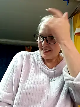 Snapshot of irinamaux chatting on May 26, 2026, 3:52 pm irinamaux online show from May 26, 2026, 3:52 pm