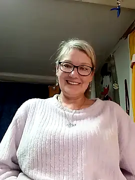 Snapshot of irinamaux chatting on May 29, 2026, 4:43 am irinamaux online show from May 29, 2026, 4:43 am
