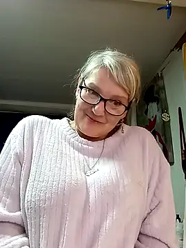Snapshot of irinamaux chatting on May 29, 2026, 4:49 pm irinamaux online show from May 29, 2026, 4:49 pm