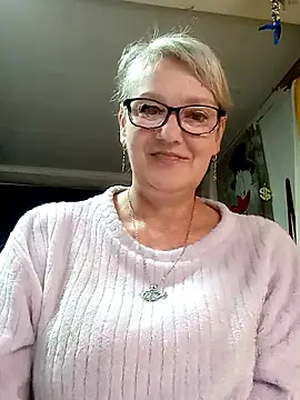 Snapshot of irinamaux chatting on May 31, 2026, 5:04 am irinamaux online show from May 31, 2026, 5:04 am