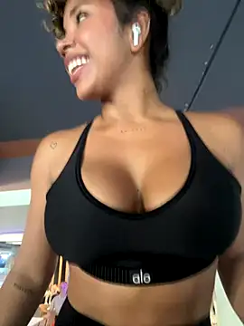 Brunettexio online show from November 7, 2025, 7:03 pm