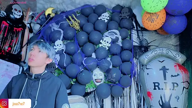 Levii Ackermann online show from October 28, 2025, 2:09 pm