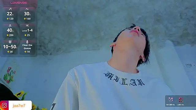 Snapshot of Levii_Ackermann chatting on February 21, 2026, 2:18 pm Levii Ackermann online show from February 21, 2026, 2:18 pm