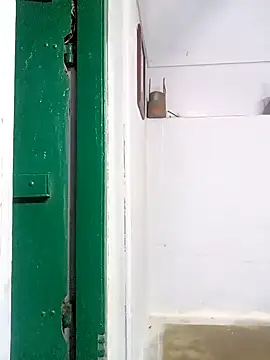 Snapshot of mr_slim_body chatting on December 6, 2024, 2:13 am mr slim body online show from December 6, 2024, 2:13 am