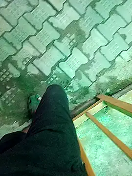 Snapshot of mr_slim_body chatting on December 17, 2024, 3:17 pm mr slim body online show from December 17, 2024, 3:17 pm