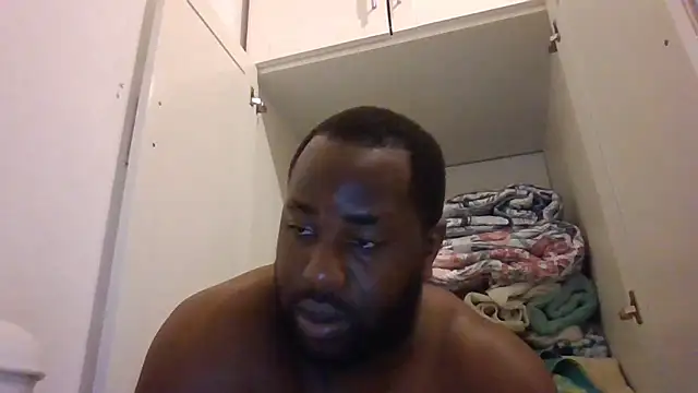 Snapshot of Bighood_T chatting on May 8, 2026, 3:34 am Bighood T online show from May 8, 2026, 3:34 am