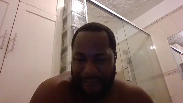 Snapshot of Bighood_T chatting on May 21, 2026, 2:29 am Bighood T online show from May 21, 2026, 2:29 am