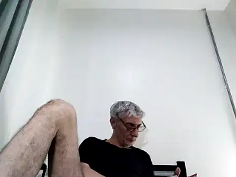 BIGUNCUTHARDCOCK online show from March 3, 2025, 9:33 am