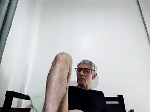 BIGUNCUTHARDCOCK online show from March 4, 2025, 1:28 pm