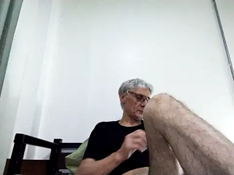 BIGUNCUTHARDCOCK online show from March 17, 2025, 1:18 pm