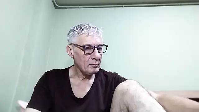 BIGUNCUTHARDCOCK online show from October 24, 2025, 1:35 am