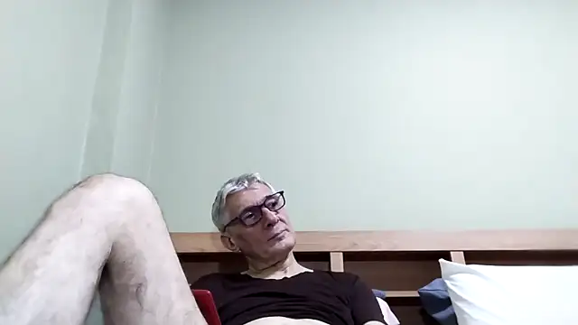 BIGUNCUTHARDCOCK online show from October 29, 2025, 1:02 pm