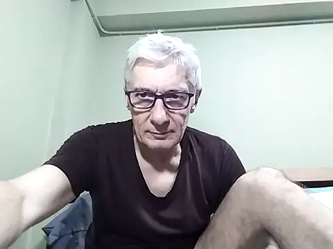 BIGUNCUTHARDCOCK online show from November 17, 2025, 1:44 am