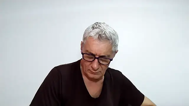 BIGUNCUTHARDCOCK online show from April 7, 2026, 12:44 am