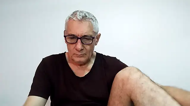 BIGUNCUTHARDCOCK online show from April 10, 2026, 1:22 am