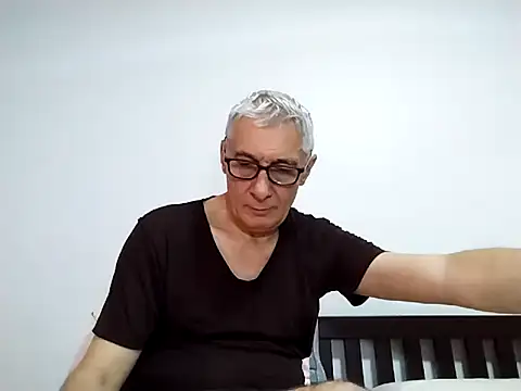 BIGUNCUTHARDCOCK online show from April 11, 2026, 2:38 am