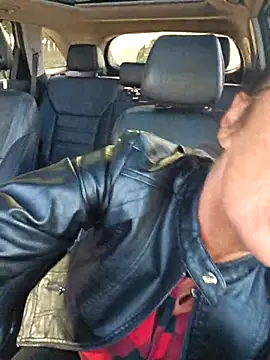 Misses-Cougar online show from October 19, 2025, 8:48 am