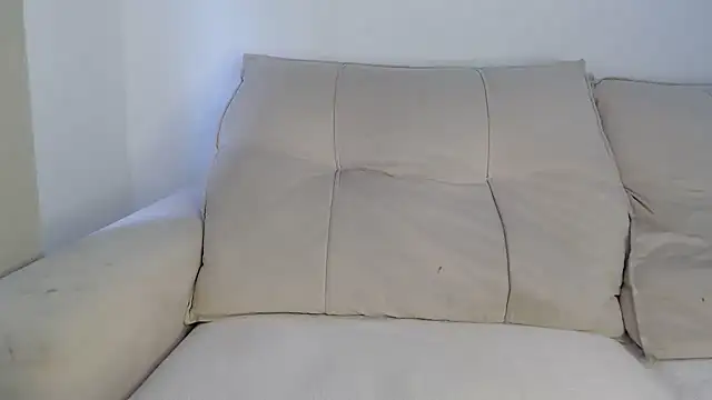 AninhaSampaio online show from December 4, 2025, 7:55 pm