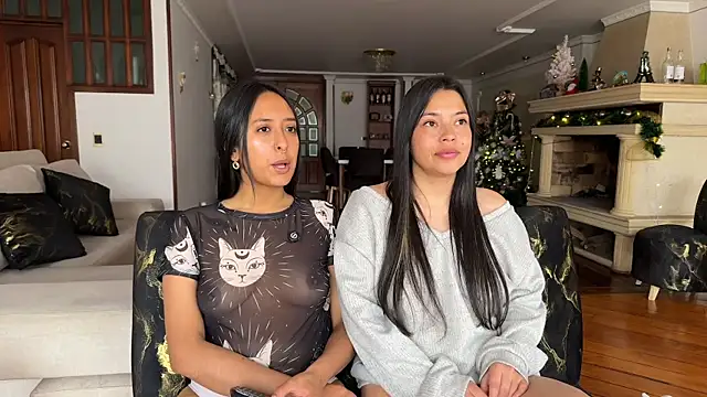 2SummerLove1 online show from December 22, 2025, 2:36 pm