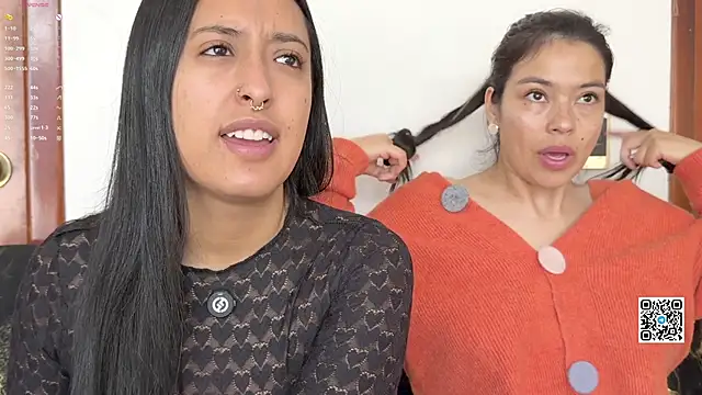 2SummerLove1 online show from April 7, 2026, 2:17 pm