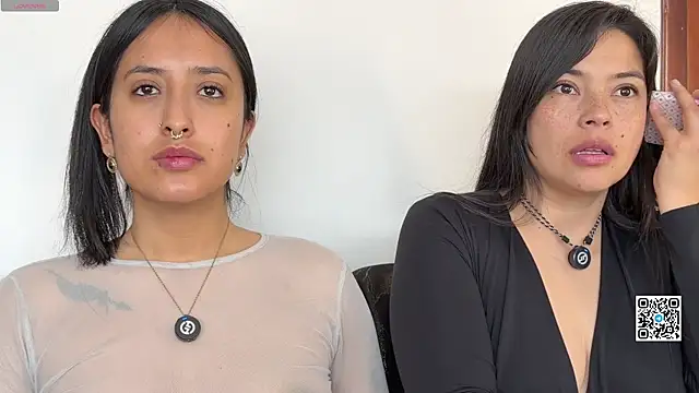 2SummerLove1 online show from April 20, 2026, 7:15 pm