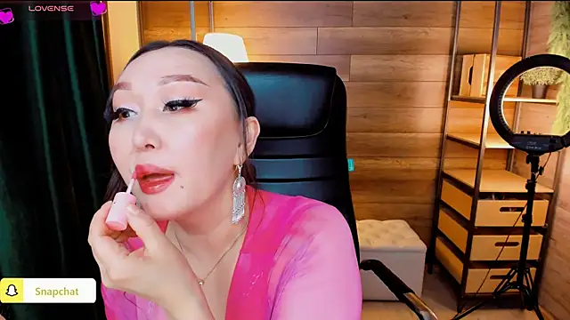 Julianna Jami online show from January 10, 2025, 2:55 pm