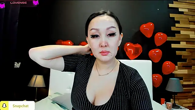 Julianna Jami online show from February 23, 2025, 11:11 am