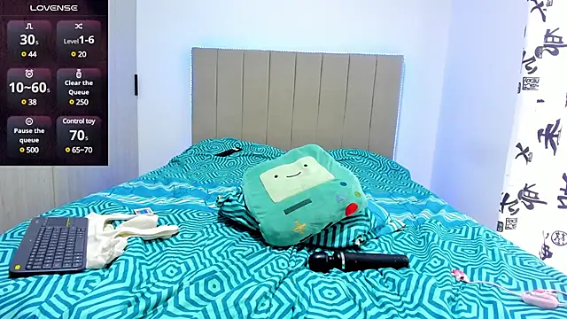 Snapshot of Samyq8 chatting on December 23, 2024, 9:40 pm Samyq8 online show from December 23, 2024, 9:40 pm