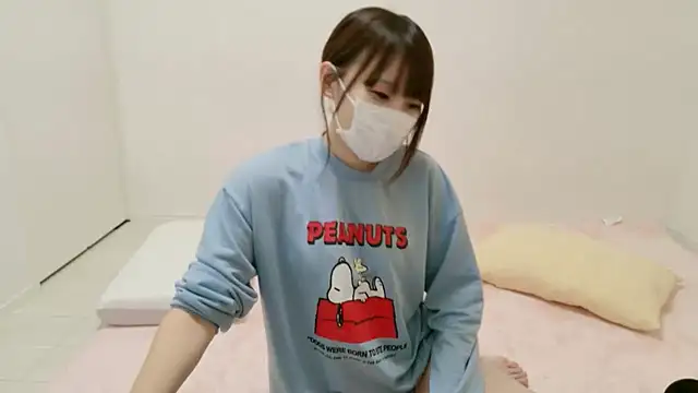 hi---chan- online show from October 16, 2025, 11:44 am