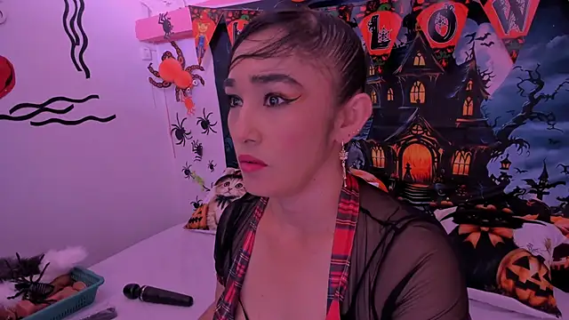 charlotte-11 online show from October 24, 2025, 3:08 pm