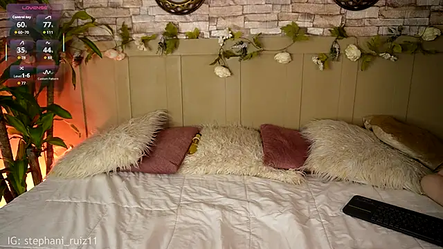 RossemaryRain online show from December 16, 2025, 9:09 pm